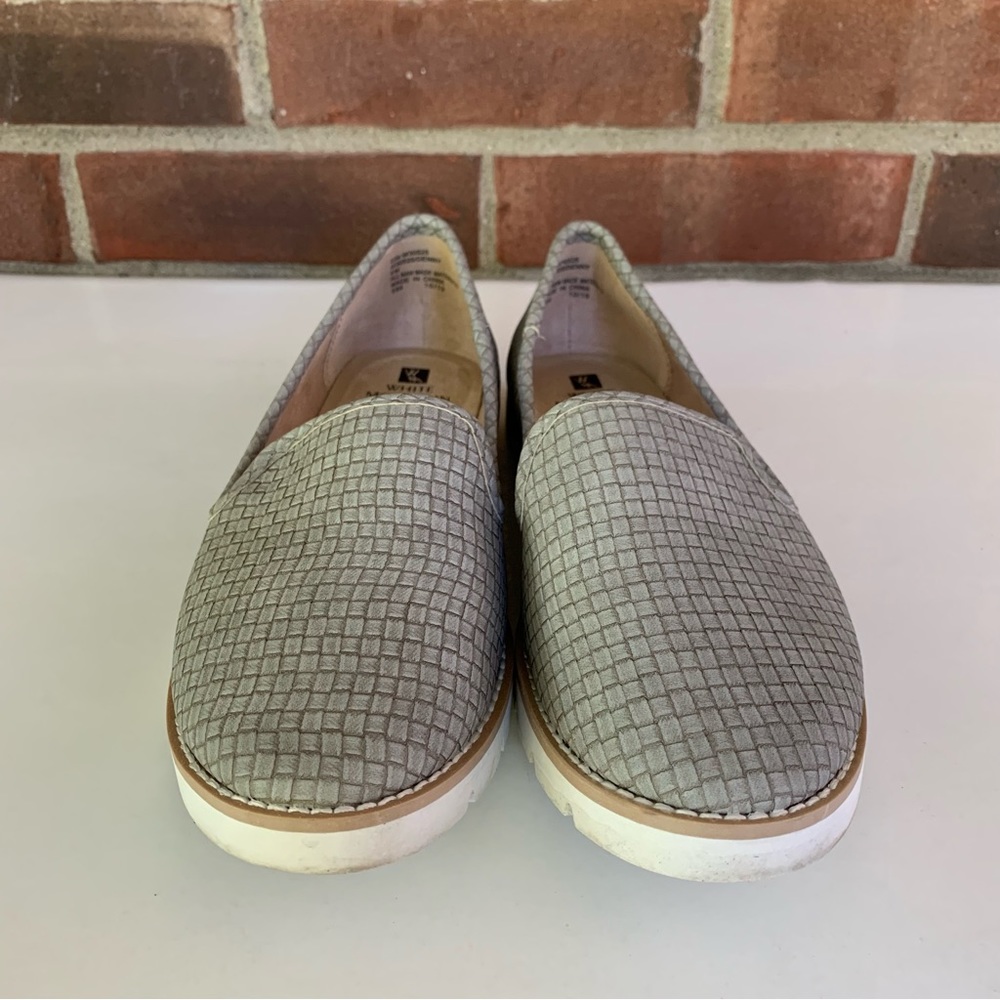 WHITE MOUNTAIN Women's Denny Grey Slip On Loafers Flats Size US 6 M - Picture 3 of 9